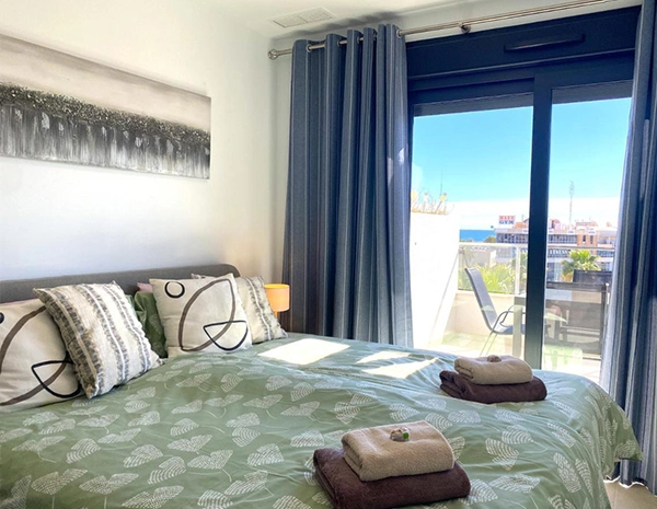 2 dormitorios con solárium