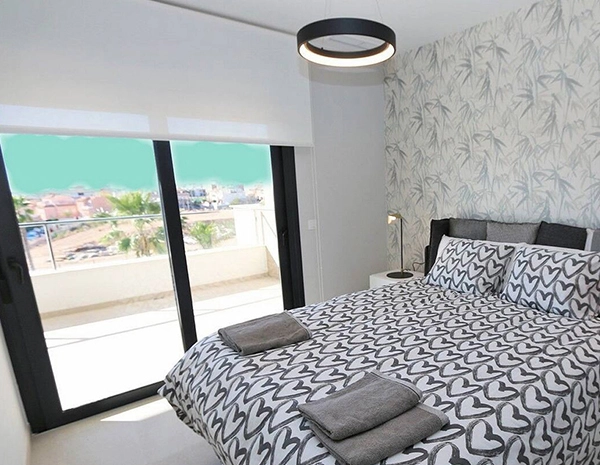 3 dormitorios con balcón